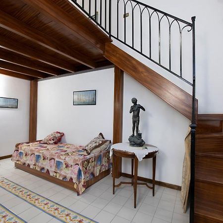 Апартаменты House Amalfi - Terrace & Seaview Атрани Экстерьер фото