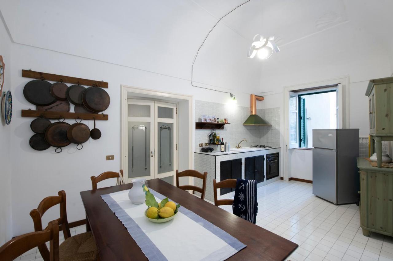 Апартаменты House Amalfi - Terrace & Seaview Атрани Экстерьер фото